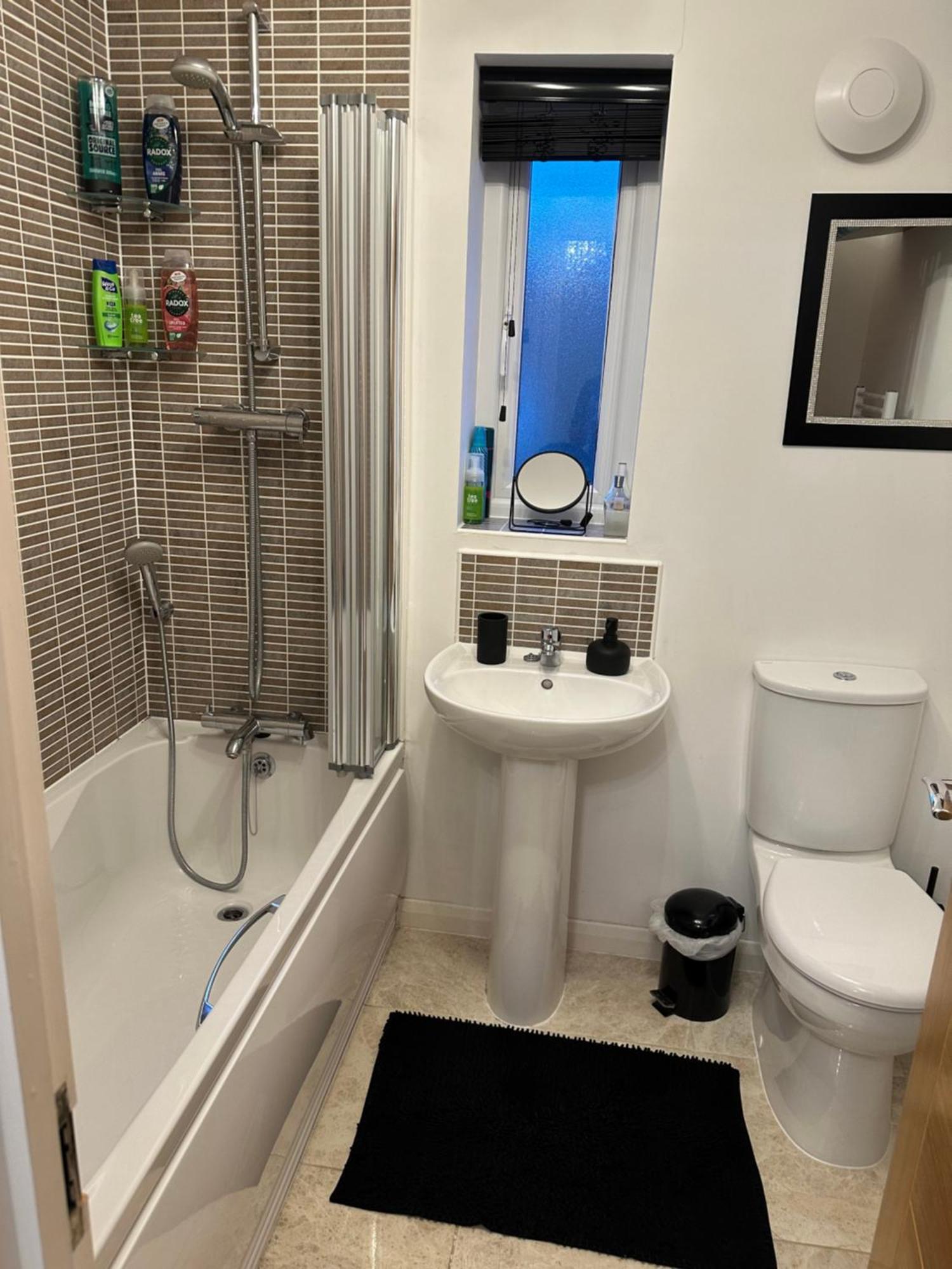 Cosy Double Bedroom In Newcastle Upon Tyne - Access To Shared Kitchen, Shared Lounge And Shared Conservatory Areas Inc Sky Tv And Netflix Екстер'єр фото